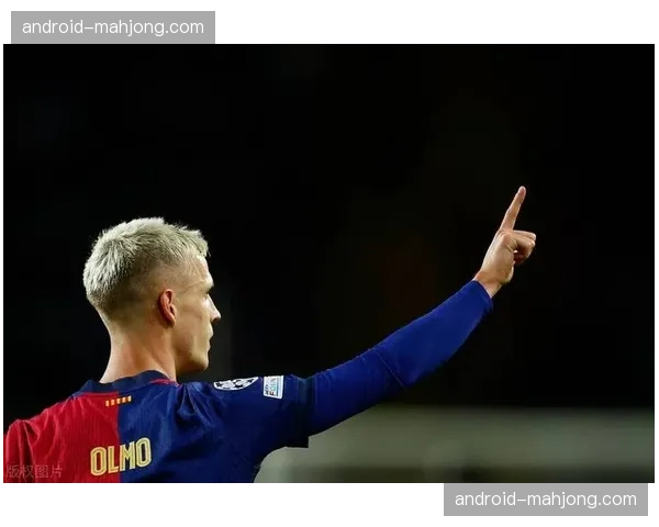 奥尔莫中场调度有条理,巴萨进攻组织者传球成功率超八成 奥尔莫中场调度有条理,巴萨进攻组织者传球成功率超八成