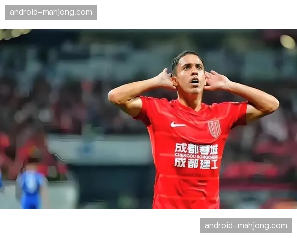 成都蓉城索罗金补射斩获首球 新援快速融入进攻体系 成都蓉城索罗金补射斩获首球 新援快速融入进攻体系